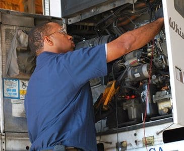 Learn How Outsourced Fleet Maintenance Impacts Your Fleet